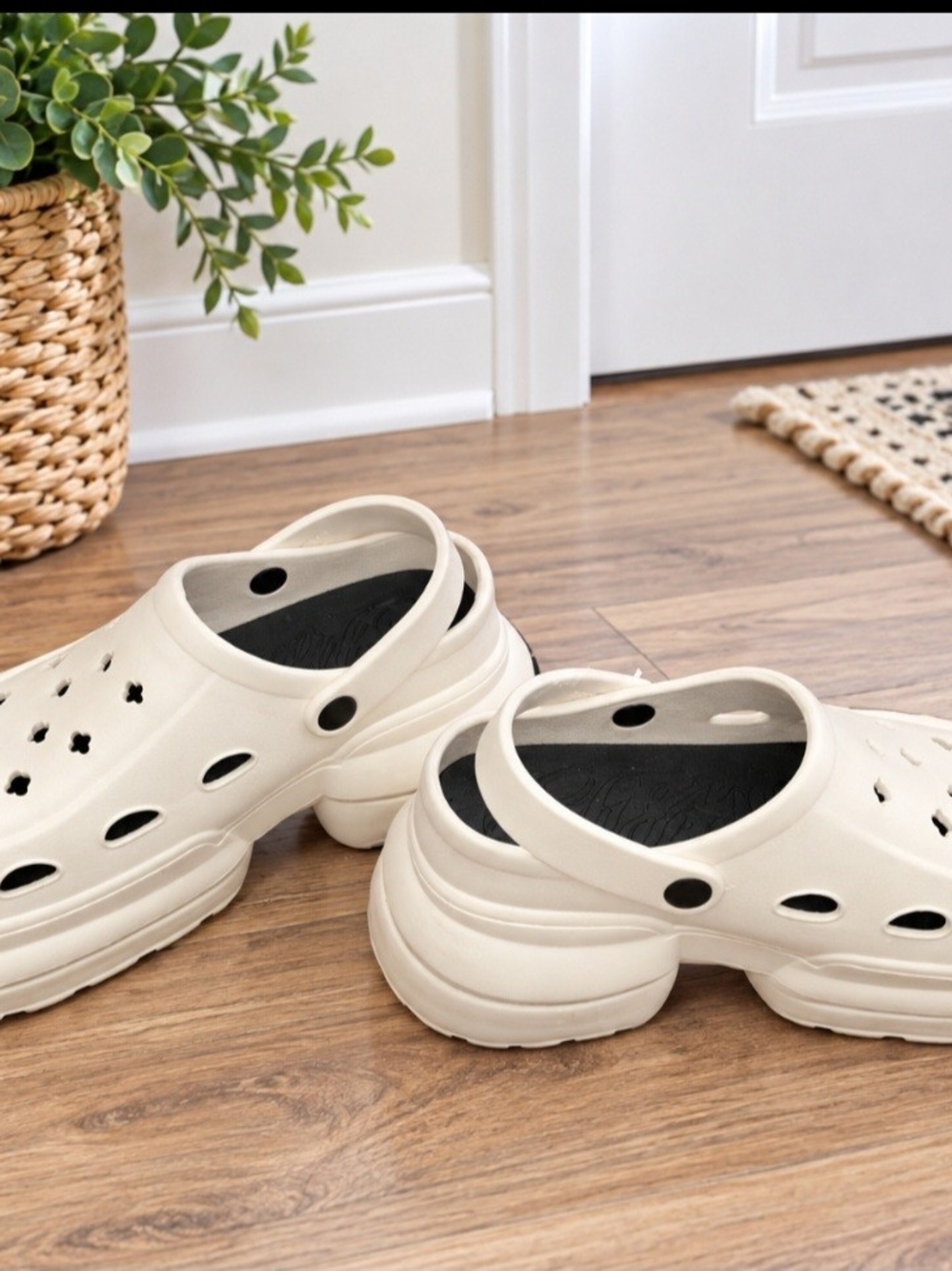 Source Unknown Cream Slip-On Clog Mules